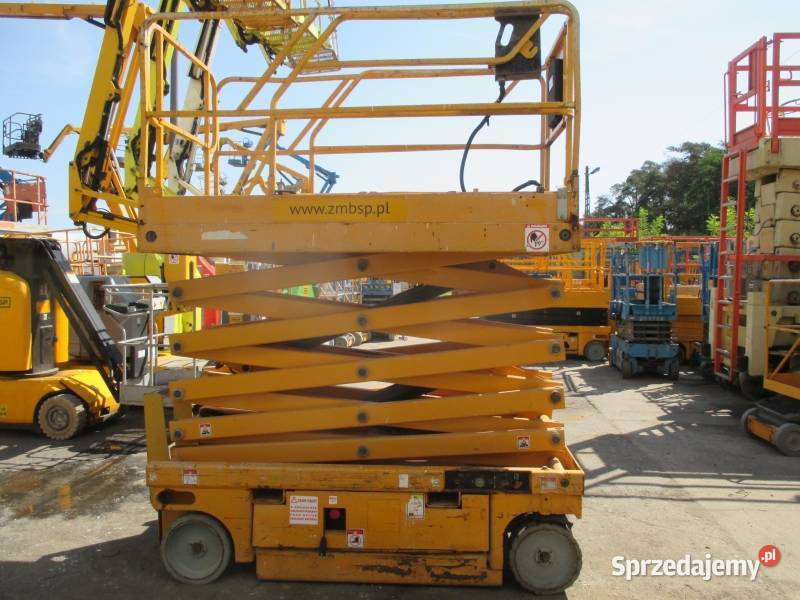 Podnośnik nożycowy zwyżka 12 m Haulotte Compact Rok produkcji 2009 wielkopolskie Pleszew