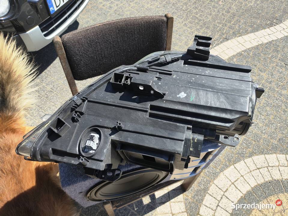Lampa przednia lewa kierowcy Bixenon skrętny Niegowonice