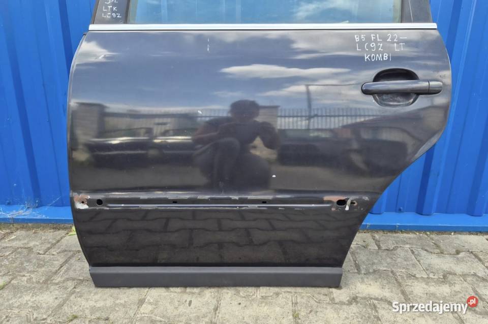 DRZWI TYŁ LEWY LEWE VW PASSAT B5 FL KOMBI LC9Z sprzedam