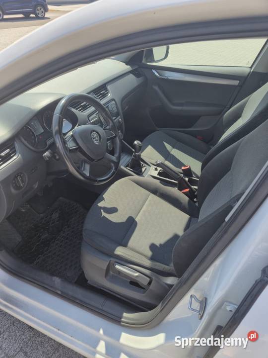 Skoda Octavia III Kombi 16 TDI 105 Salon Polska