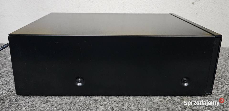 Odtwarzacz płyt Yamaha DVDE840 USB Pianocraft