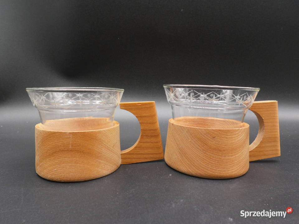 Szklanki do herbaty kawy w drewnianych uchwytach Porcelana i szkło