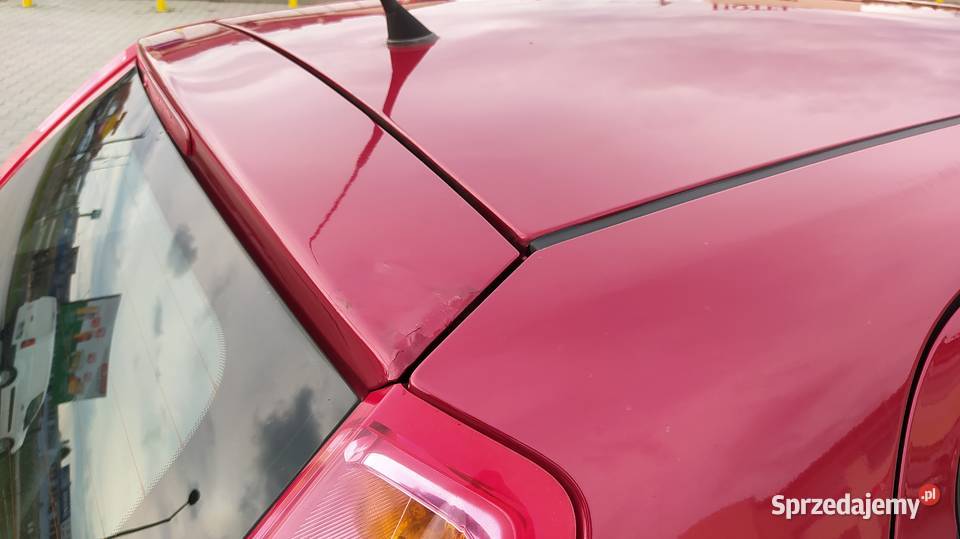 Fiat Grande Punto 14 77 piękny czerwony kolor Zarejestrowany w Polsce