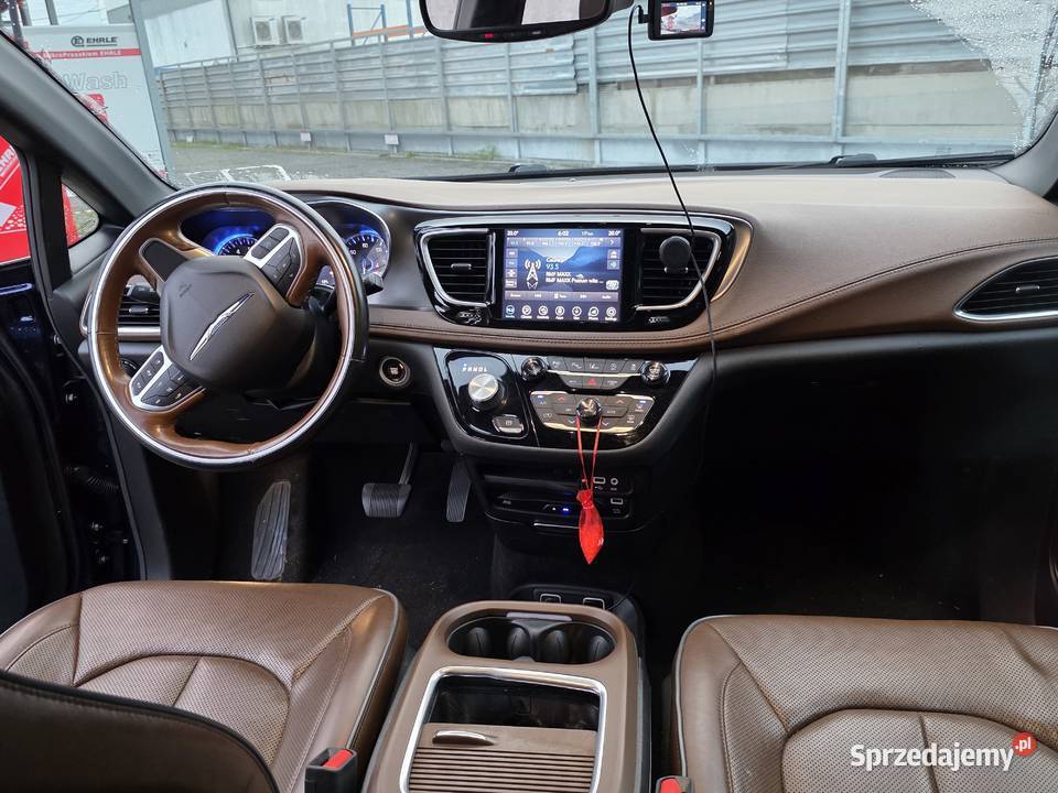 Chrysler Pacifica 8 osobowa automatyczna Poznań sprzedam