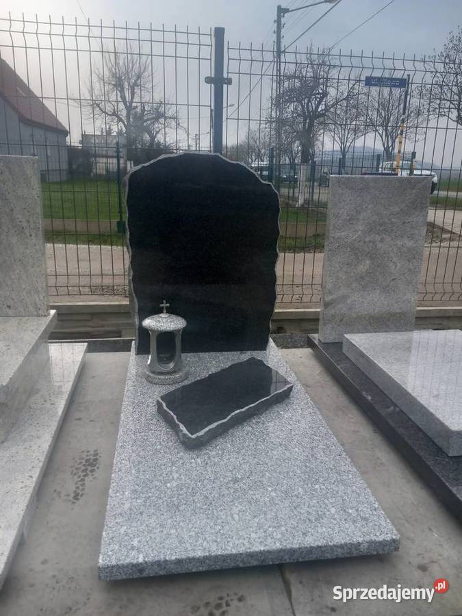 Nagrobek urnowy skałkowy 120 x 60 Impala Strzegom