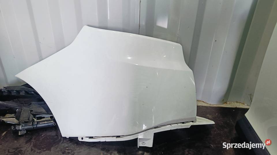 Narożnik lewy zderzaka Megane 3 kombi OV369 Zderzaki Przemyśl