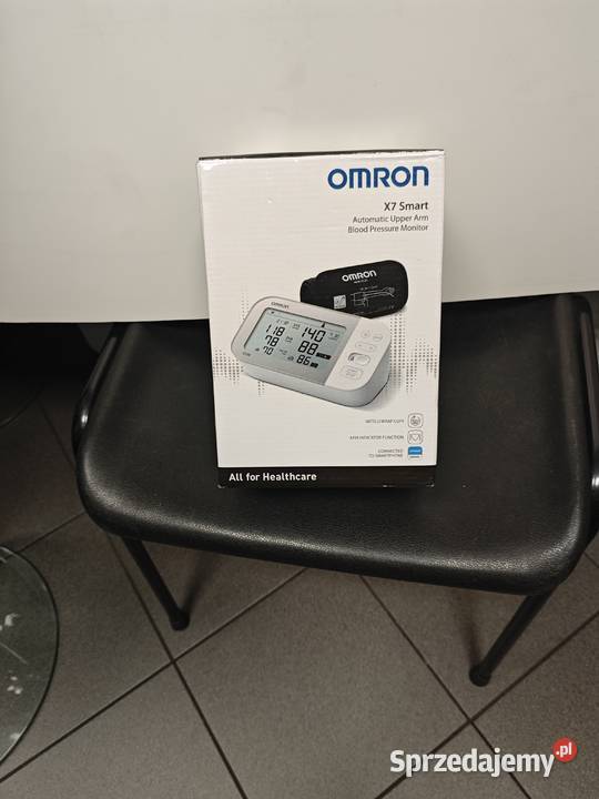 Ciśnieniomierz Omron X7 Smart sprzedam