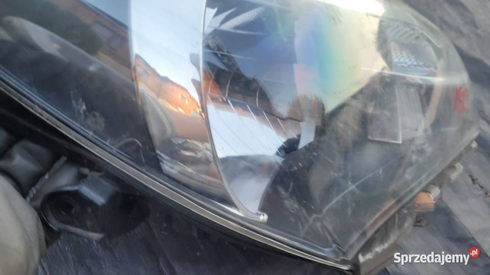 TOYOTA YARIS III 3 LIFT REFLEKTOR PRAWY LAMPA Lampy przednie śląskie Ruda Śląska