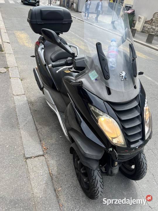 Rama z dokumentami Peugeot Metropolis Poręba Wielka