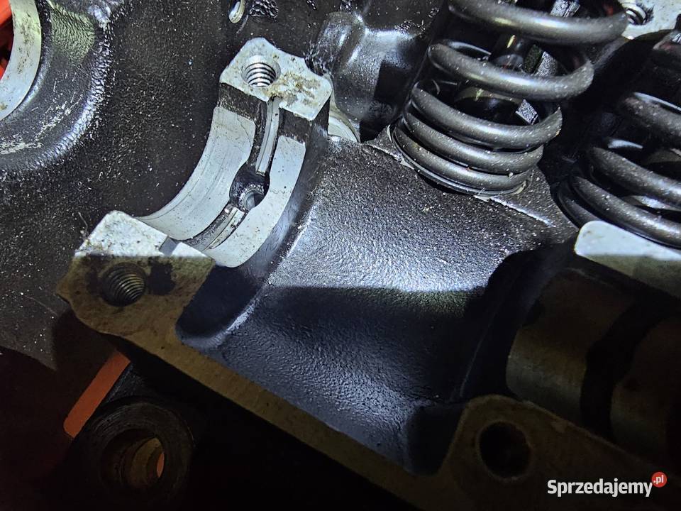 Suzuki DR 250 głowica zawór zawory sprężyna