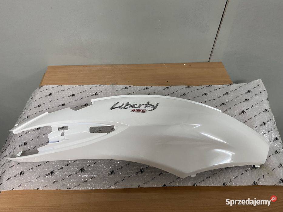Piaggio liberty 125 ABS owiewka prawa ogon tył