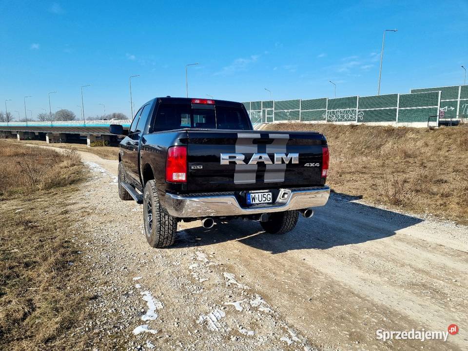 Dodge Ram 1500 57HEMILPG salon bezwypadkowy mały Warszawa