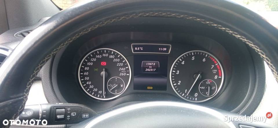 Mercedes B 16 benzyna zarejestrowany panorama Jenin