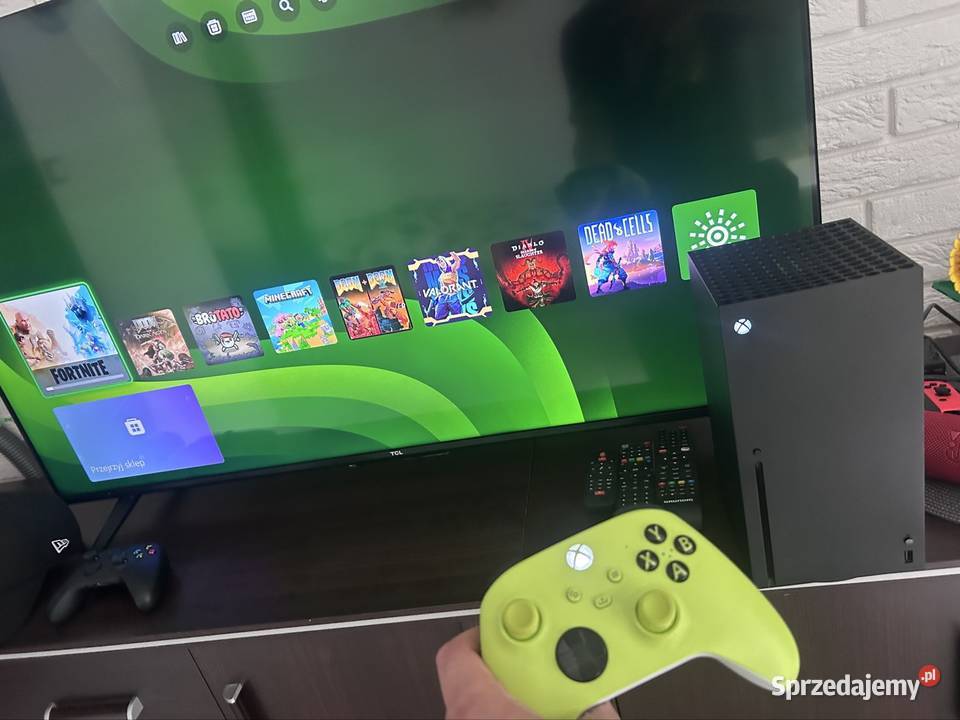 Xbox series X 1tb 2 pady i jeden akumulator do Pisz sprzedam