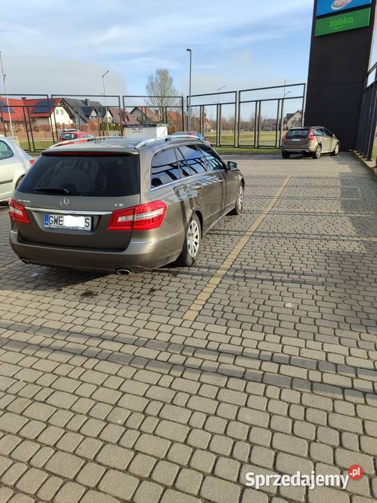 Mercedes E 350 2012 AVANTGARDE Rumia