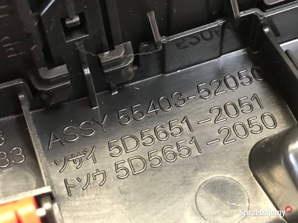 KRATKA NAWIEWU LEWY PRZÓD LEXUS LBX 5540352050