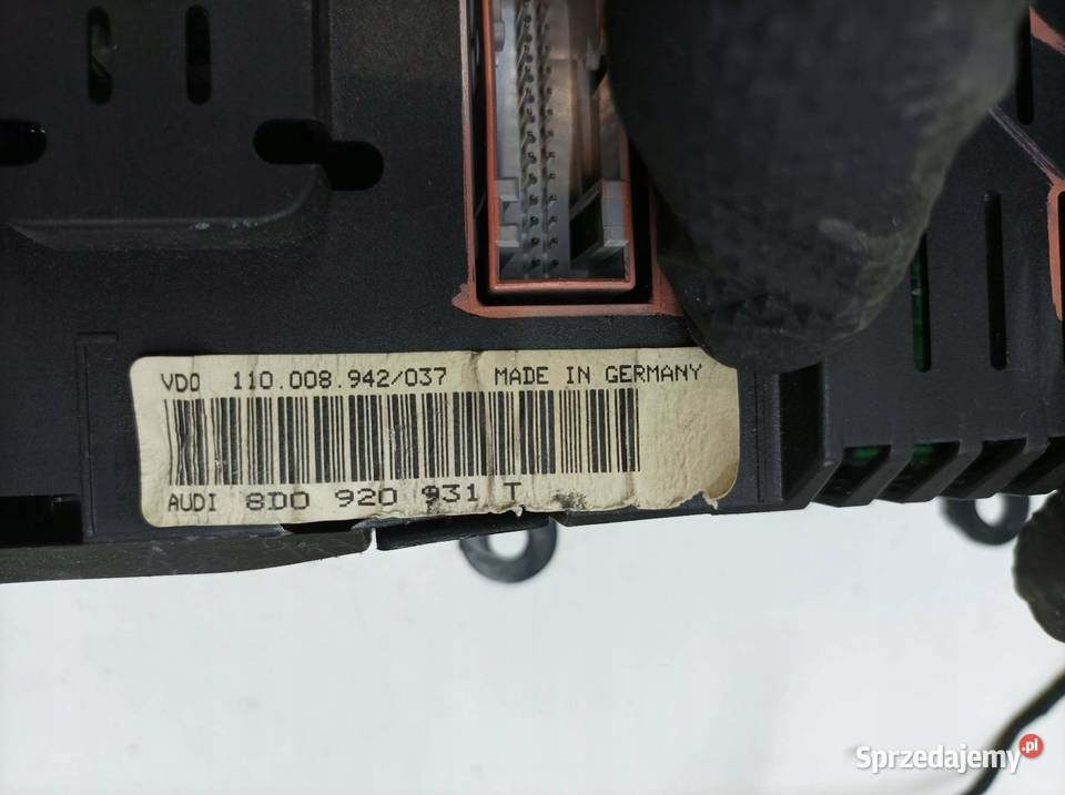 LICZNIK 8D0920931T 19 TDI Audi A4 I 19942001 B5