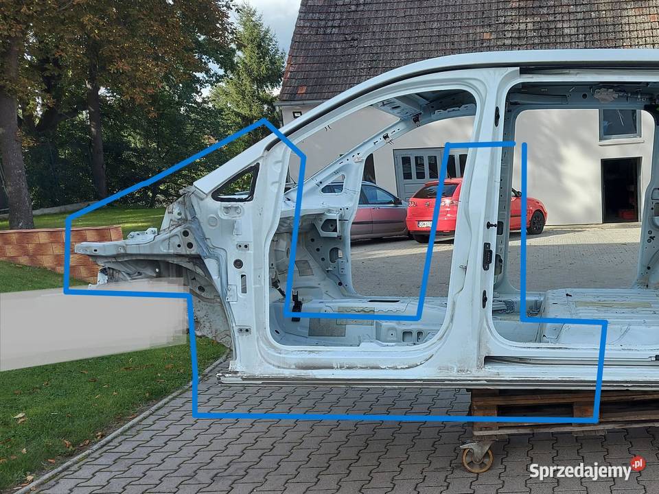 Ford Tourneo Connect III MK3 PODŁUŻNICA LEWY