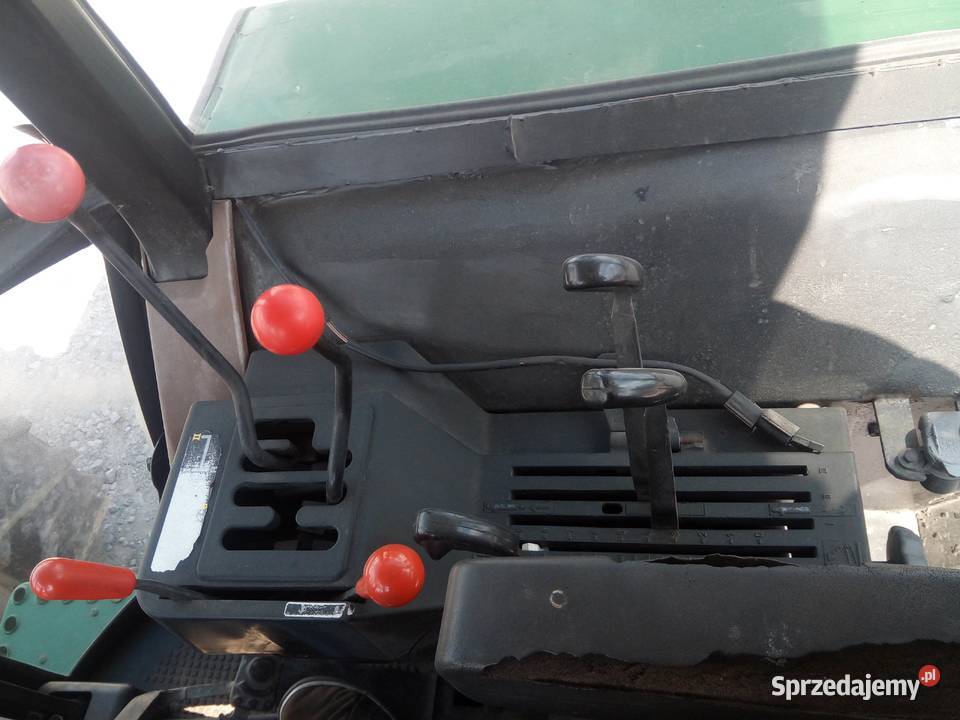 Ciągnik rolniczy John deere 2250 ursus massey