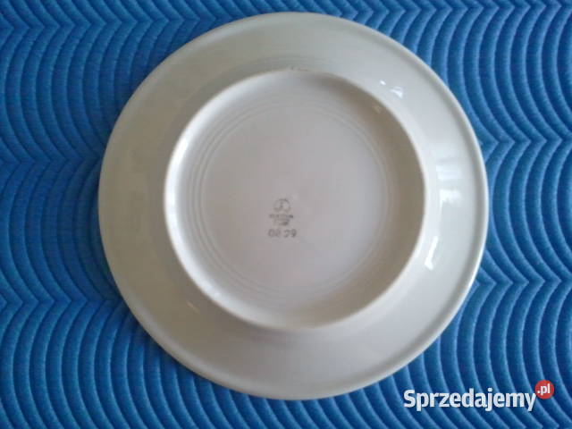 Talerzyk firmy Lubiana z kultowym logo o śr195 Pruszków