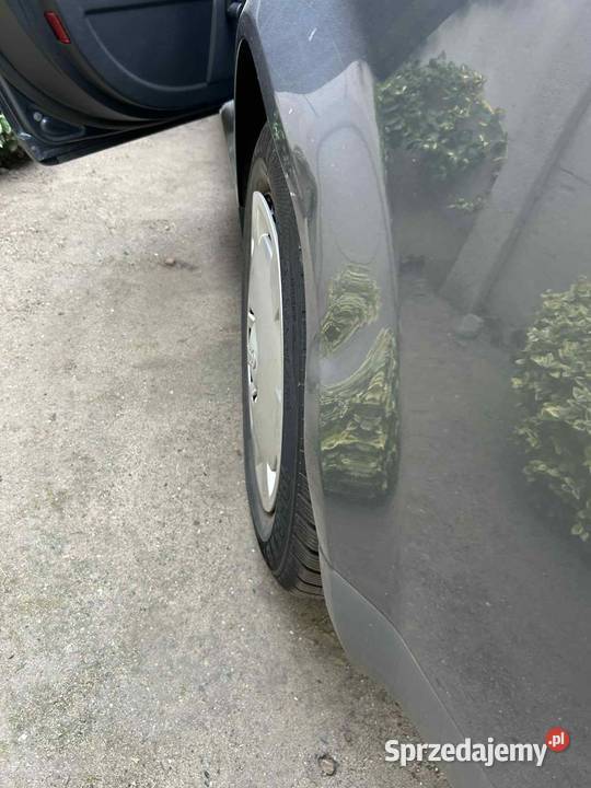 Audi A4 B6 20 ALT 2002r Modrzyca