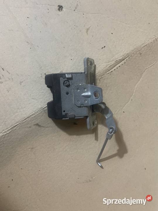 Zamek tylnej klapy 90534769 opel corsa c