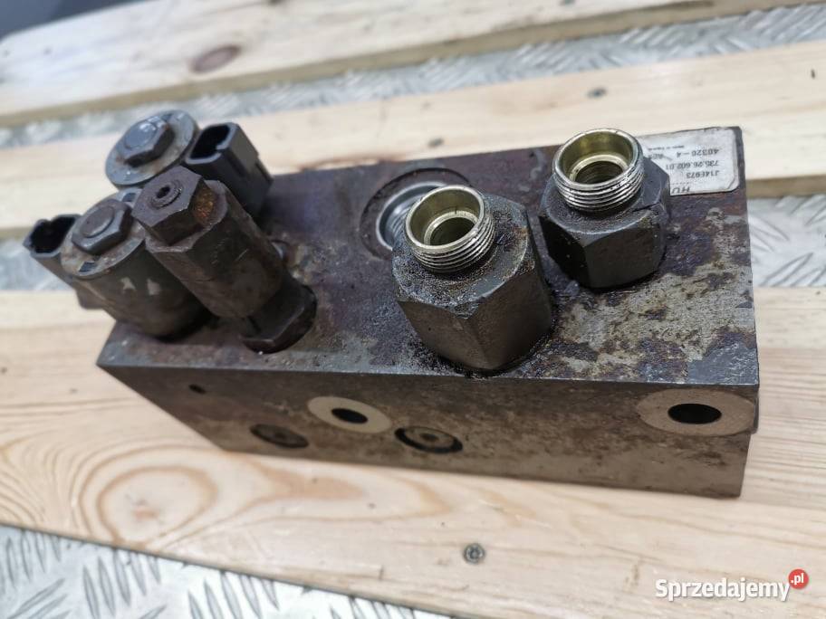 Blok zaworowy osi przedniej Massey Ferguson 7618 Wilkowo