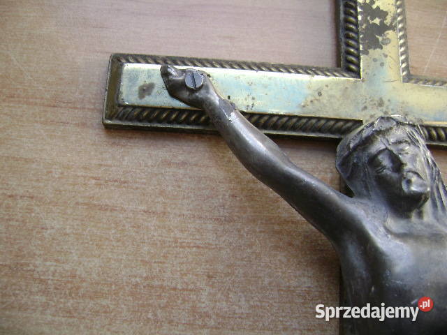 Starocie z PRL Dewocjonalia Krzyż metalowy z Gdynia