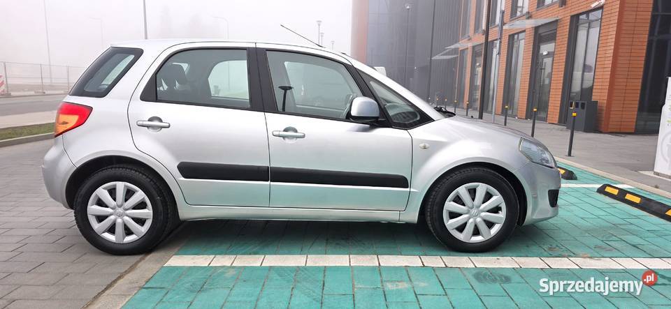 Suzuki SX4 16 16V Benzyna 2007r Polski Salon kurtyny powietrzne Samochody osobowe