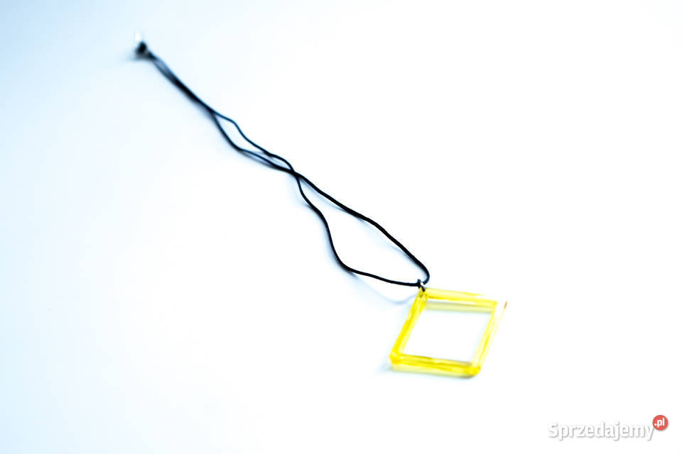 Żółty wisiorek kwadrat z żywicy epoksydowej na Warszawa sprzedam