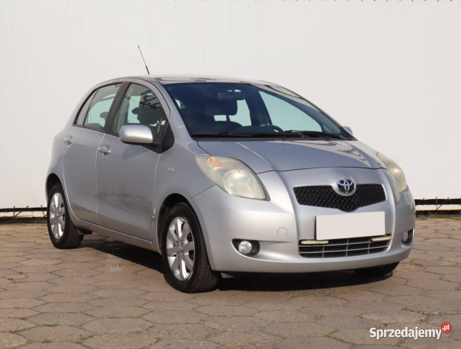 Toyota Yaris 13 VVTi Hatchback