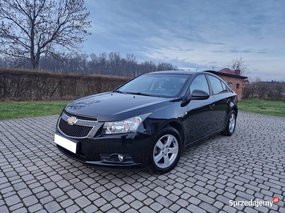 Chevrolet Cruze 16 Benzyna Mały przebieg Nowy Rok produkcji 2009 Głogów Małopolski