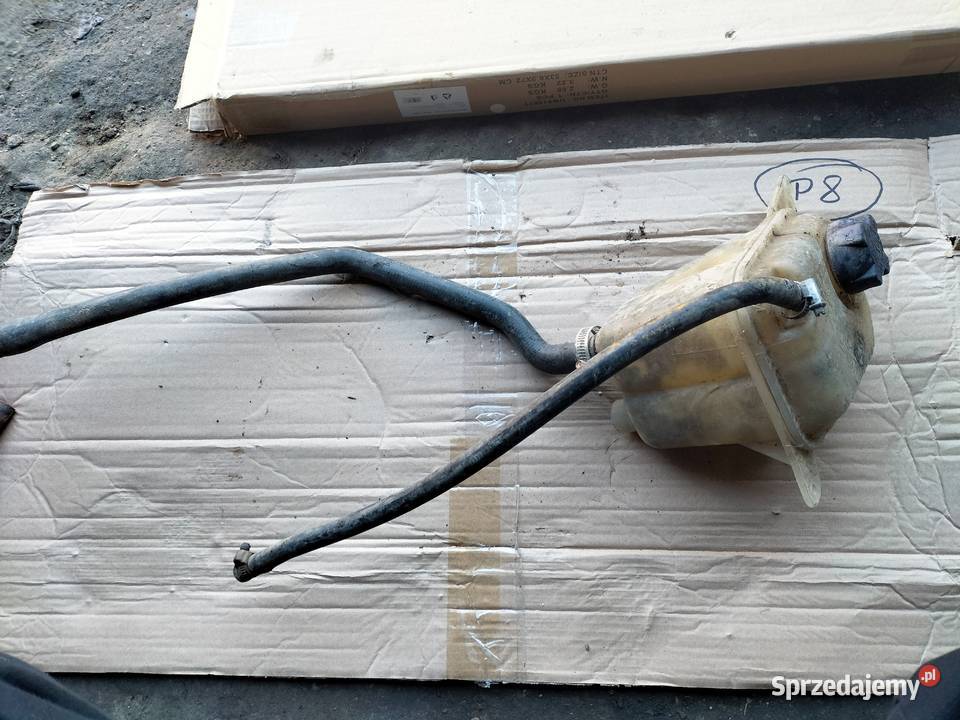 AUDI 80 B4 ZBIORNICZEK PŁYNU WODY WYRÓWNAWCZY