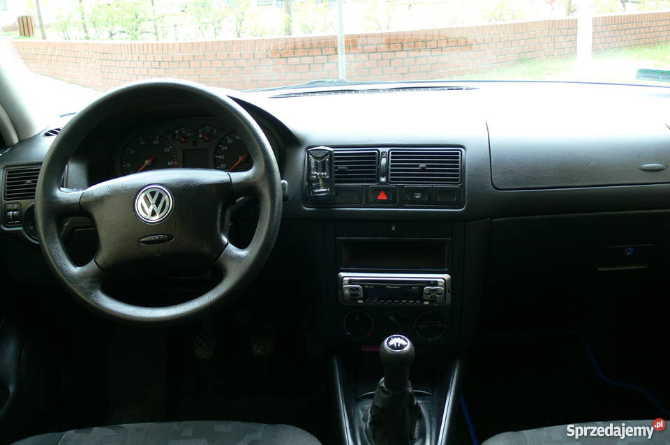 Volkswagen Golf IV 14 16V BBS 16 Rok produkcji 1998 Poznań sprzedam