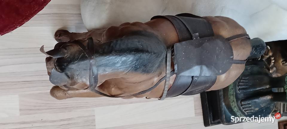 KOŃ ZE SKÓRY CIĘŻKI DAWNE CZASY PRLU JEDNA NOGA brązowy Poznań