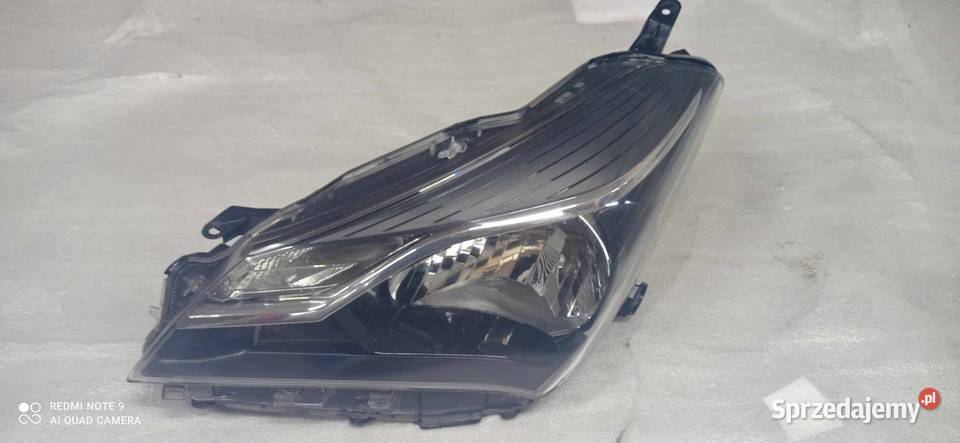 Lampa lewa Toyota Yaris III Lift lewa osobowe Włocławek