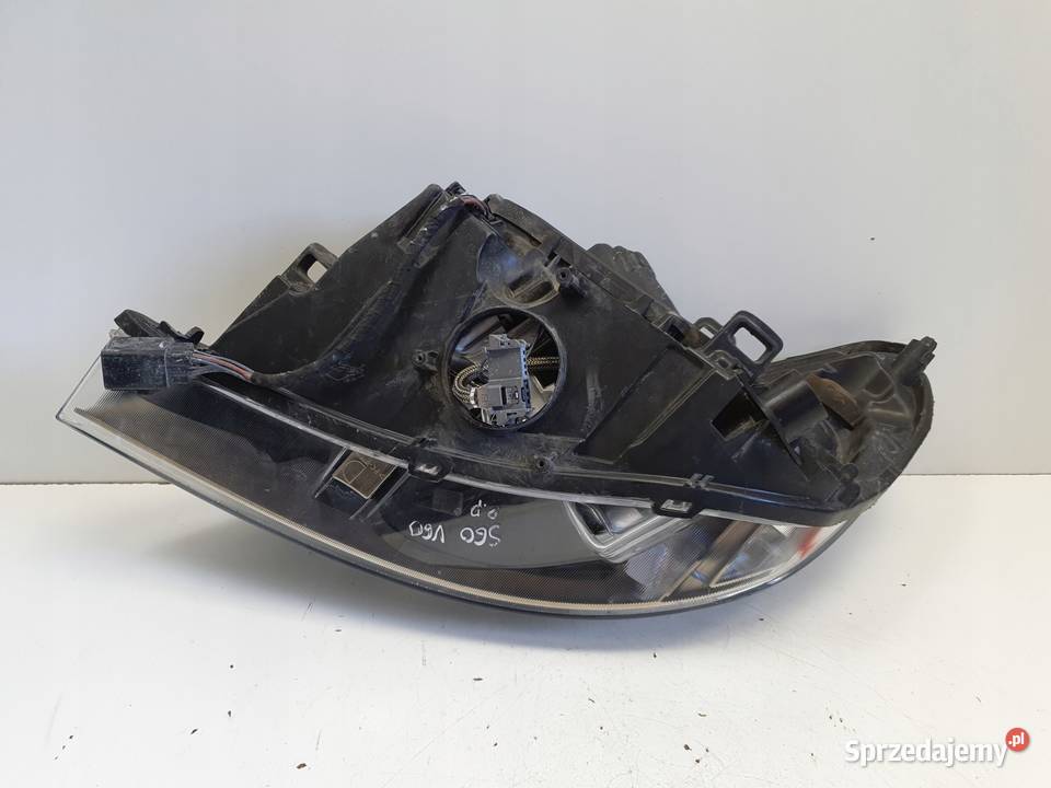 LAMPA PRAWA Volvo V60 S60 II PRZEDNIA prawy Lampy przednie Chełm sprzedam