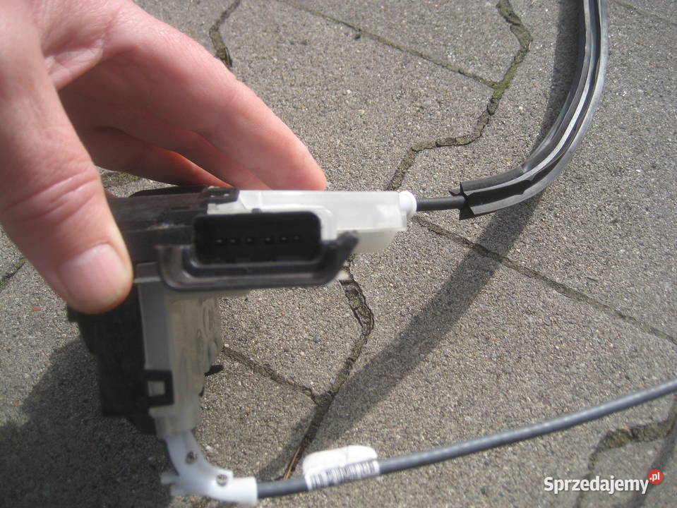 opel crossland x zamek drzwi tył lewy 16943706 sprzedam