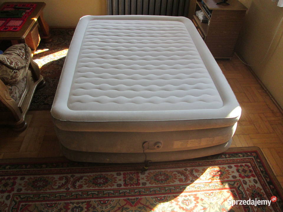 Materac dmuchany 159 x 203 x 46 z pompką Piotrków Trybunalski