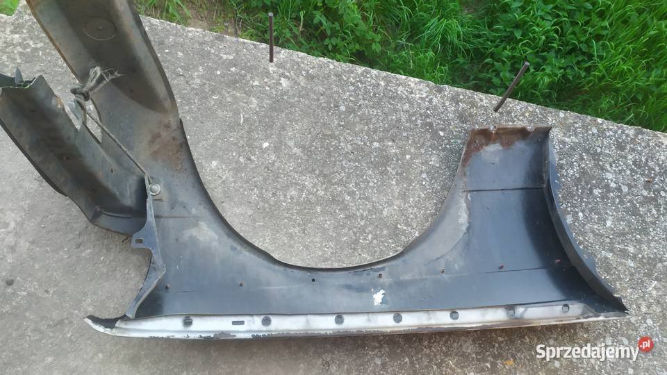 Mercedes W123 Błotnik Lewy przód Łagiewniki