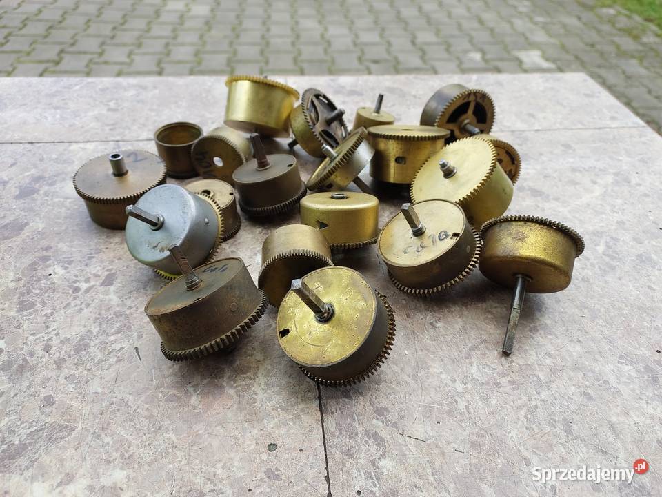 Zestaw 20 bębny mechanizmów starych zegarów pomorskie Tczew