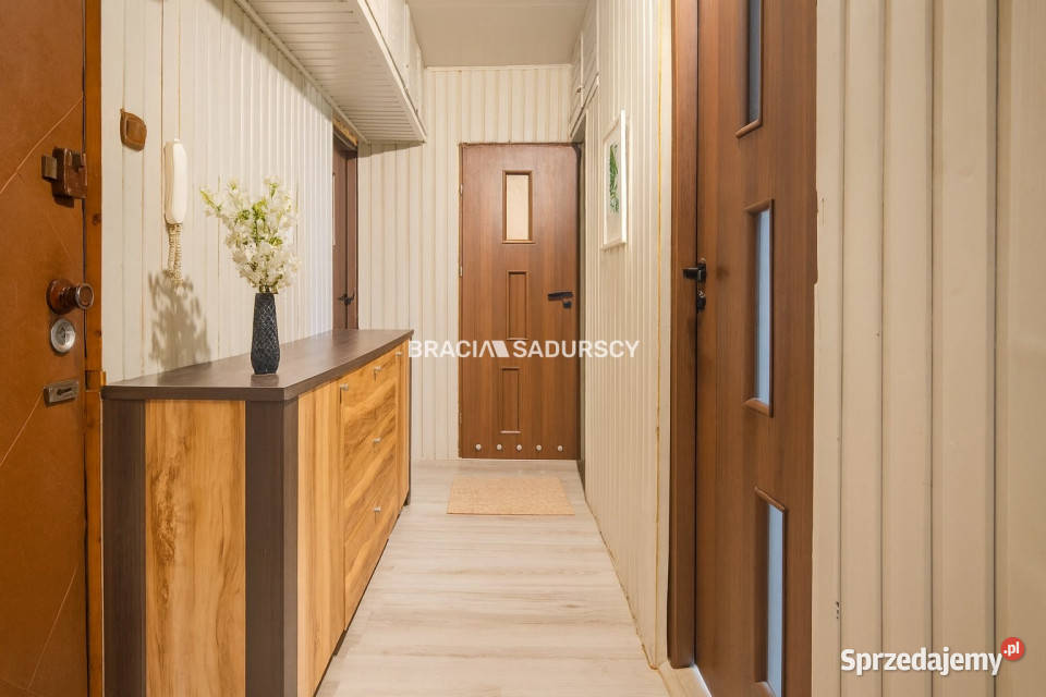 Sprzedaż mieszkania 6263m2 4 pokoje Kraków os