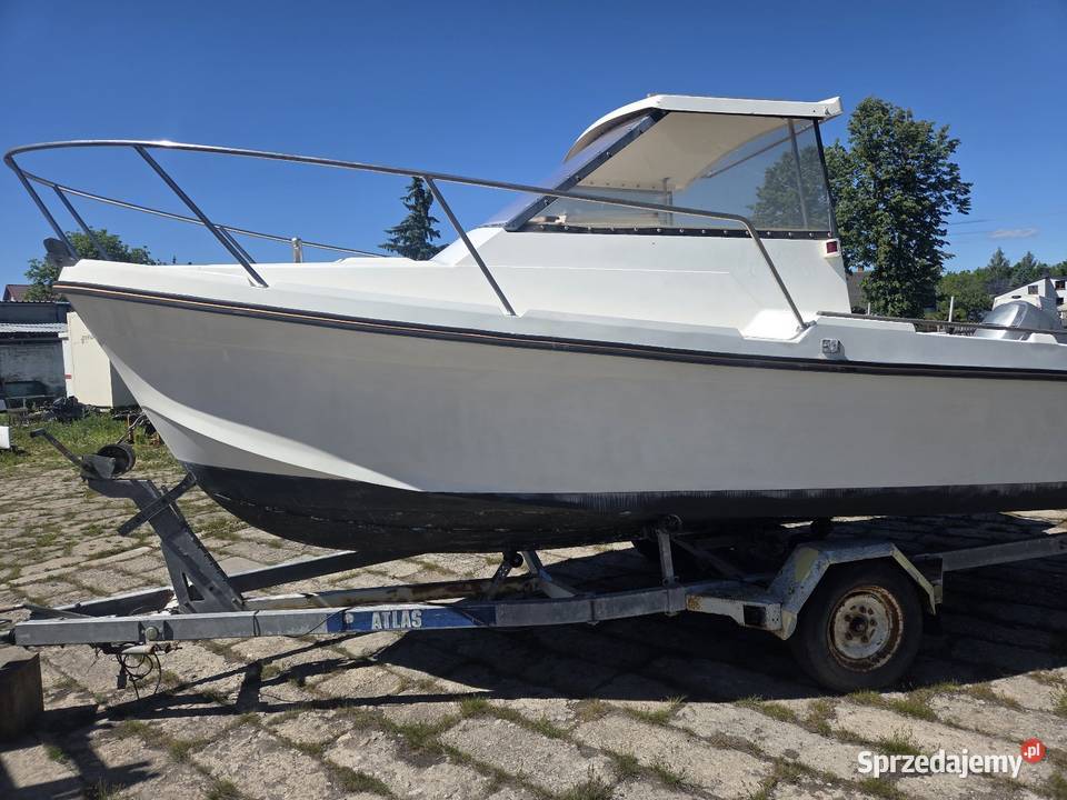 Łódz motorowa pilothouse gib sea Hajnówka