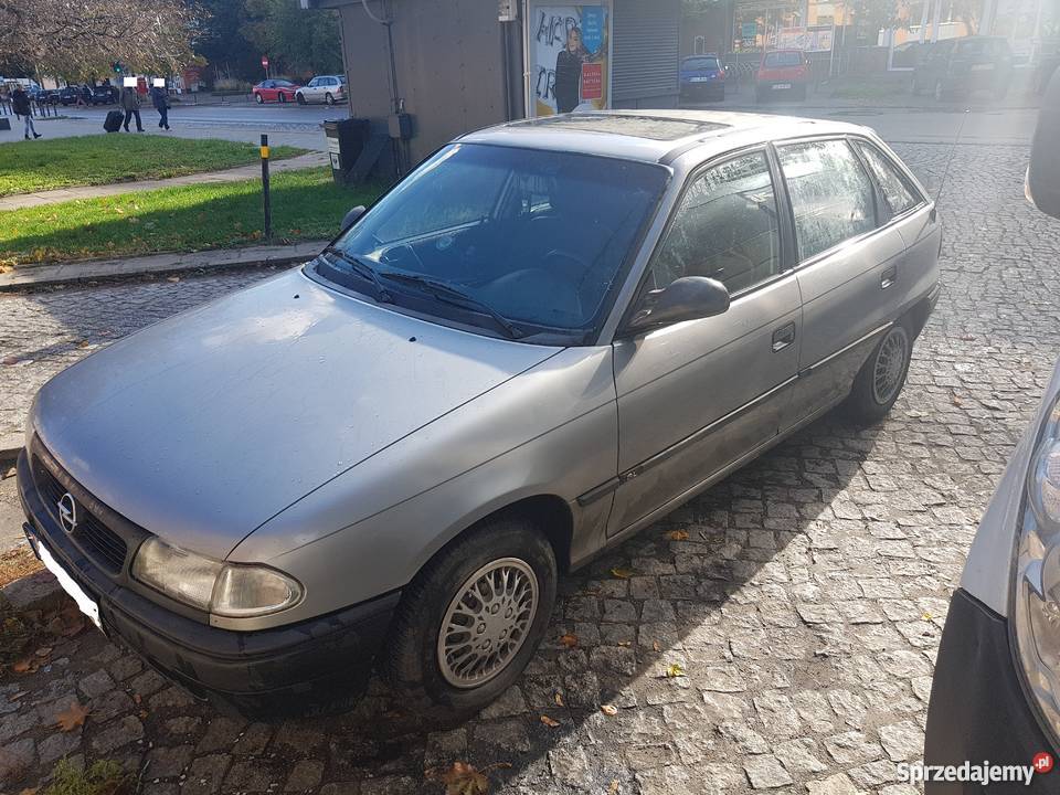 Sprzedam samochód Opel Astra F 1,4 Hatchback 1995 r. LPG