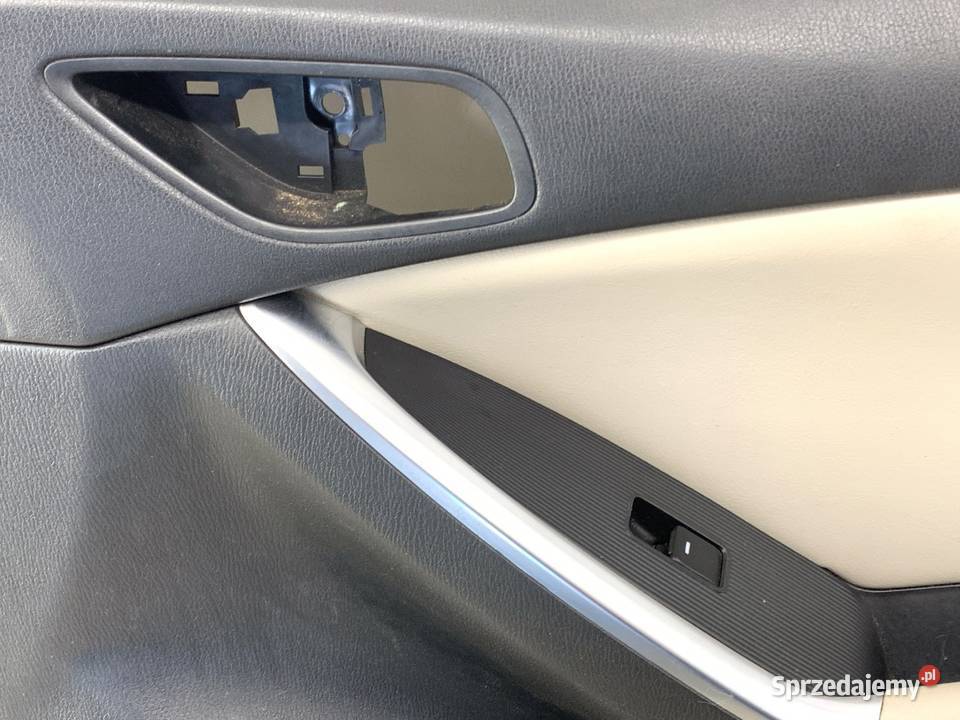 BOCZEK DRZWI PRAWY PRZÓD MAZDA CX5 SUV 1117 osobowe Tapicerki samochodowe