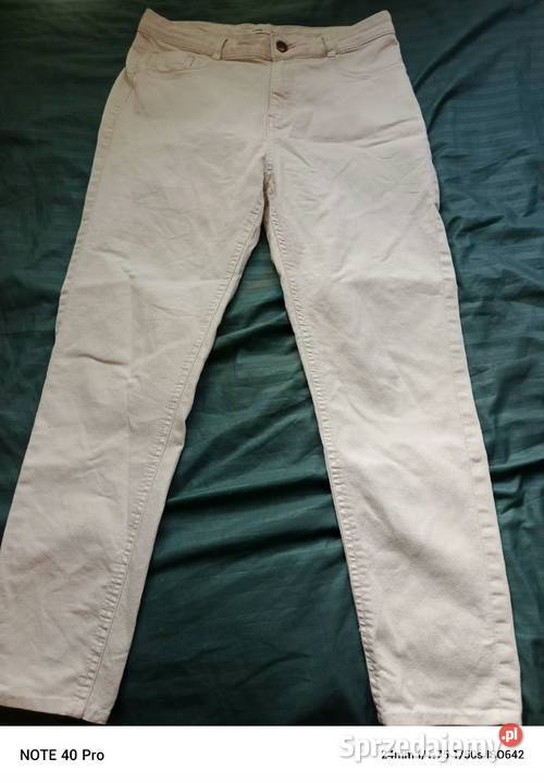 Sinsay Kremowe spodnie jeansoweRozmiar L