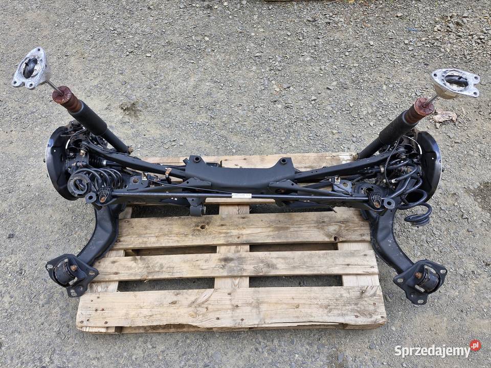 BMW X1 F48 ZAWIESZENIE TYŁ TYLNE WÓZEK PÓŁOŚ
