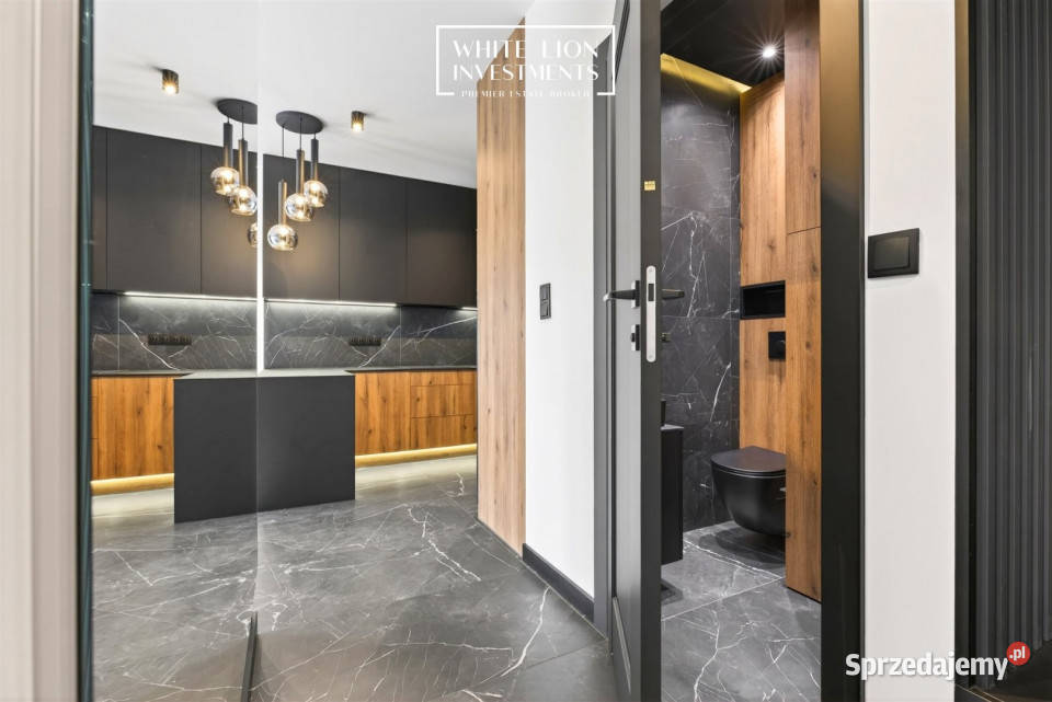 Sprzedam mieszkanie 8559m2 4 pokojowe Warszawa parter