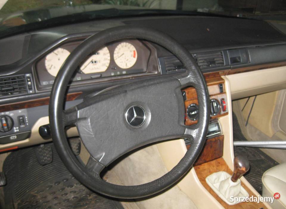 Mercedes 230 CE Poznań