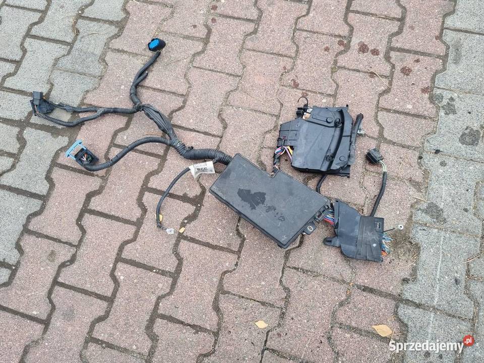 SKRZYNKA BEZPIECZNIKÓW FOCUS MK3 16 TDCI osobowe sprzedam